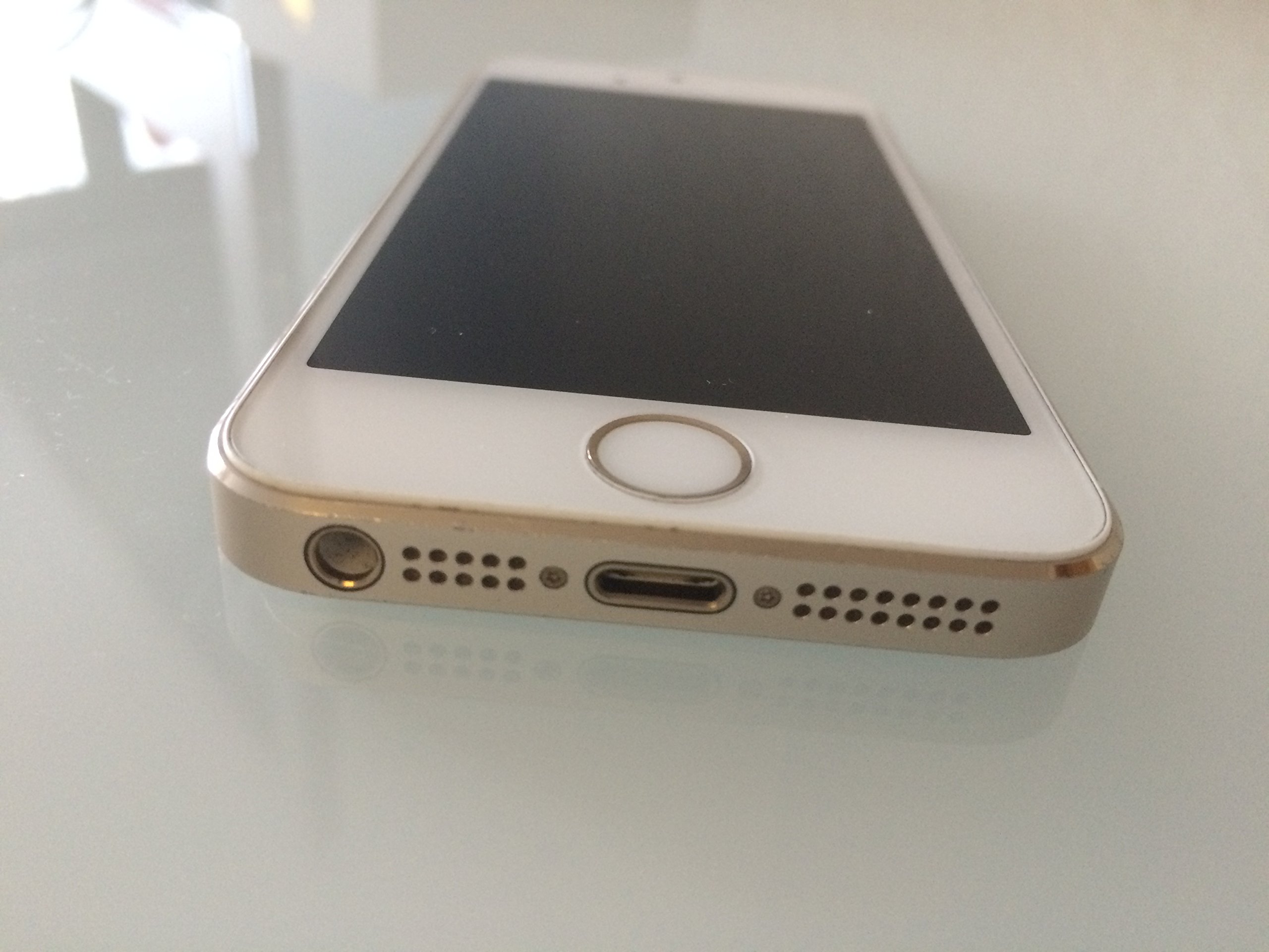 Apple iPhone 5S Smartphone 16GB (10,2 cm IPS Retina-Touchscreen, 8